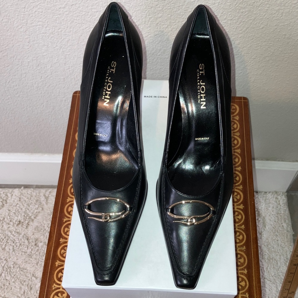 NWOB  8 St John  Black Heels Leather Made  in Italy